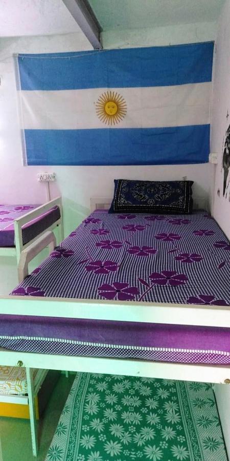 Zigzag Homestay Агра Экстерьер фото