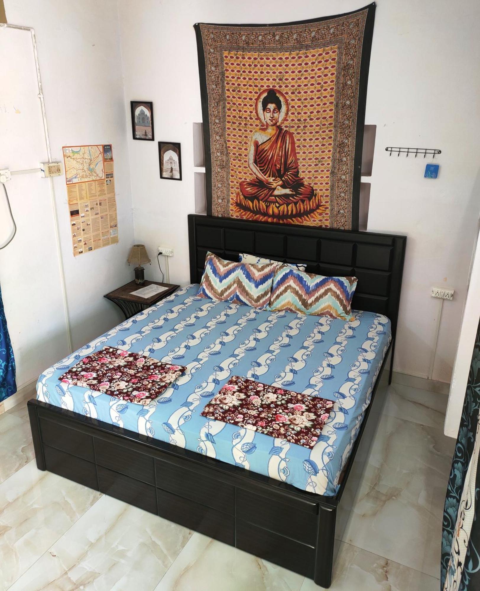 Zigzag Homestay Агра Экстерьер фото